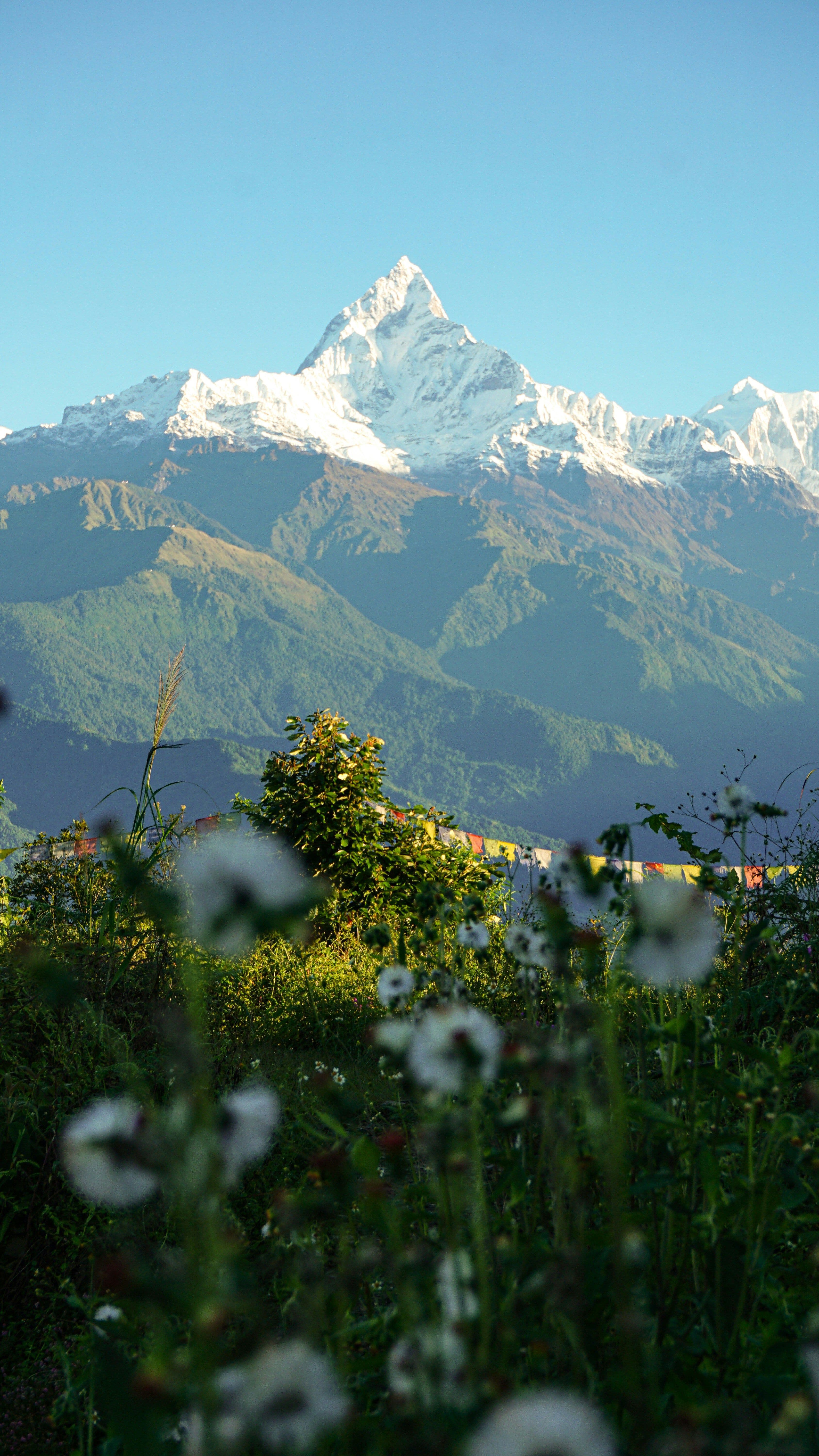 From Baktapur to Syabrubesi, then a walk to Poïro