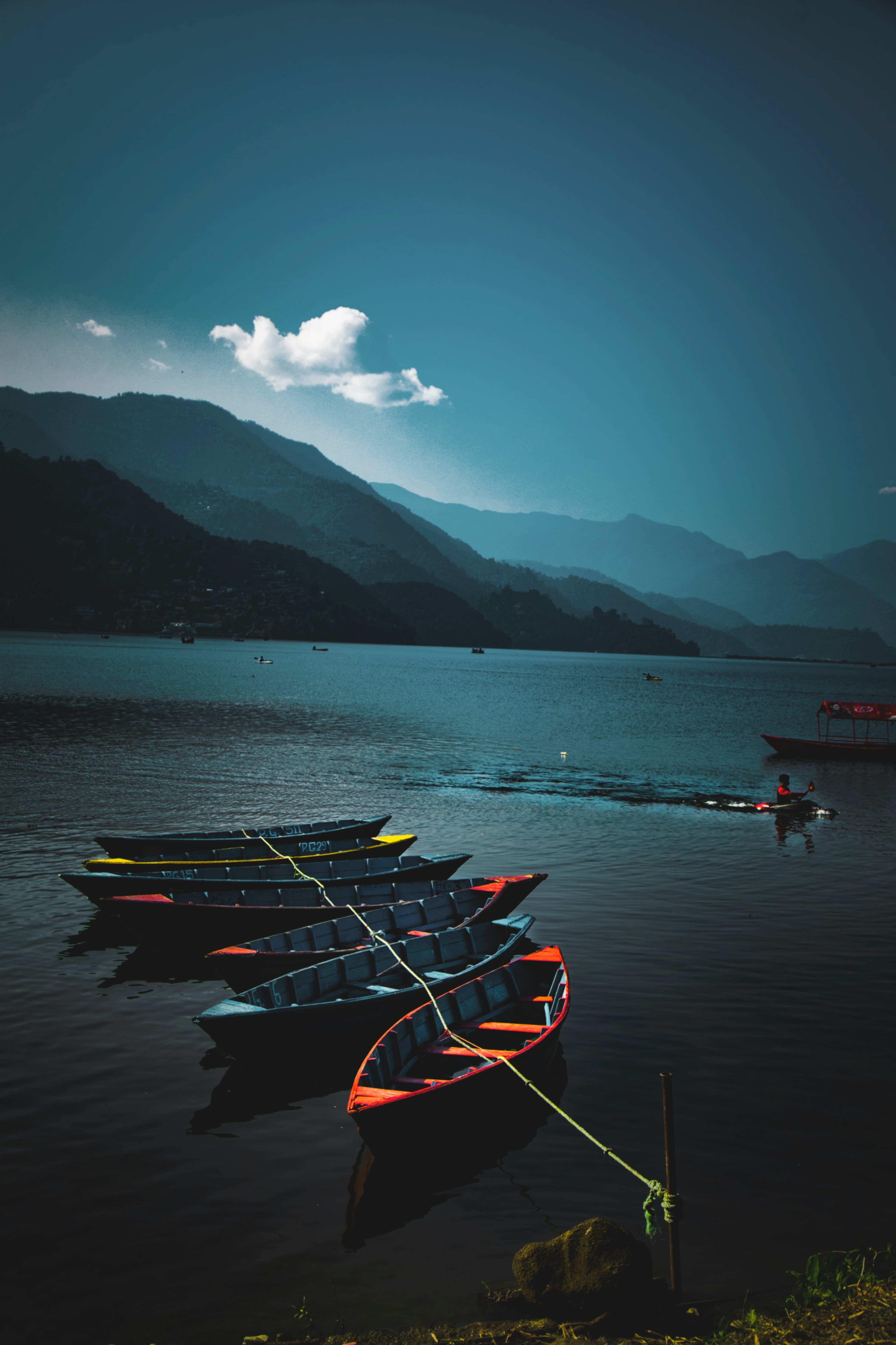 Kathmandu – Pokhara — Gateway to the Annapurnas
